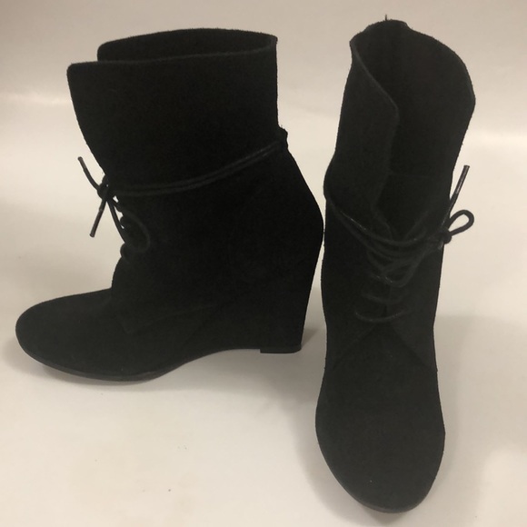 Zara 38 Black Suede Bootie Wedge Heel Wear it 2 ways wrap around laces Excellent - Picture 2 of 13